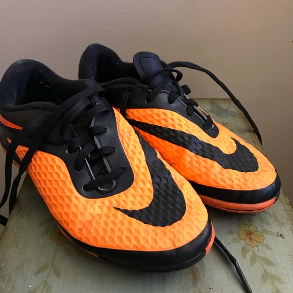boys nike hypervenom